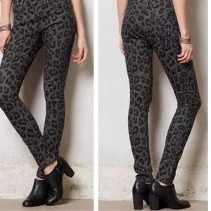 Anthropologie Mother Looker “PAW” skinny ~ 27~ NWT